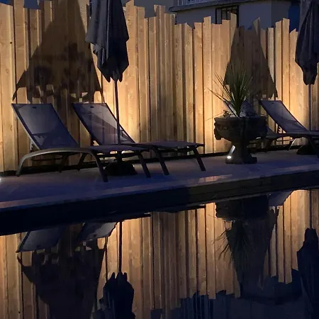 Séjour chez l'habitant La Du 15 - Indépendantes&autonomes Du Restaurant La Maison - Clim Et Piscine Chauffée - Lit King Size Les Eyzies