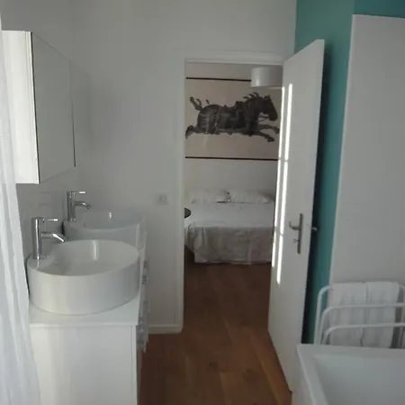 La Du 15 - Indépendantes&autonomes Du Restaurant La Maison - Clim Et Piscine Chauffée - Lit King Size Séjour chez l'habitant *