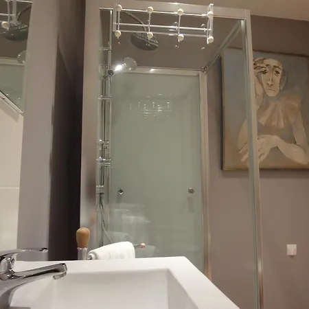 La Du 15 - Indépendantes&autonomes Du Restaurant La Maison - Clim Et Piscine Chauffée - Lit King Size * Les Eyzies