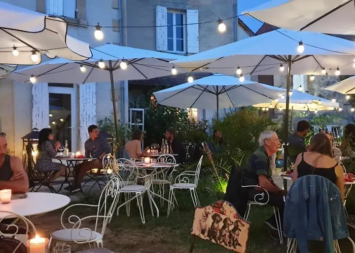 La Du 15 - Indépendantes&autonomes Du Restaurant La Maison - Clim Et Piscine Chauffée - Lit King Size * Les Eyzies